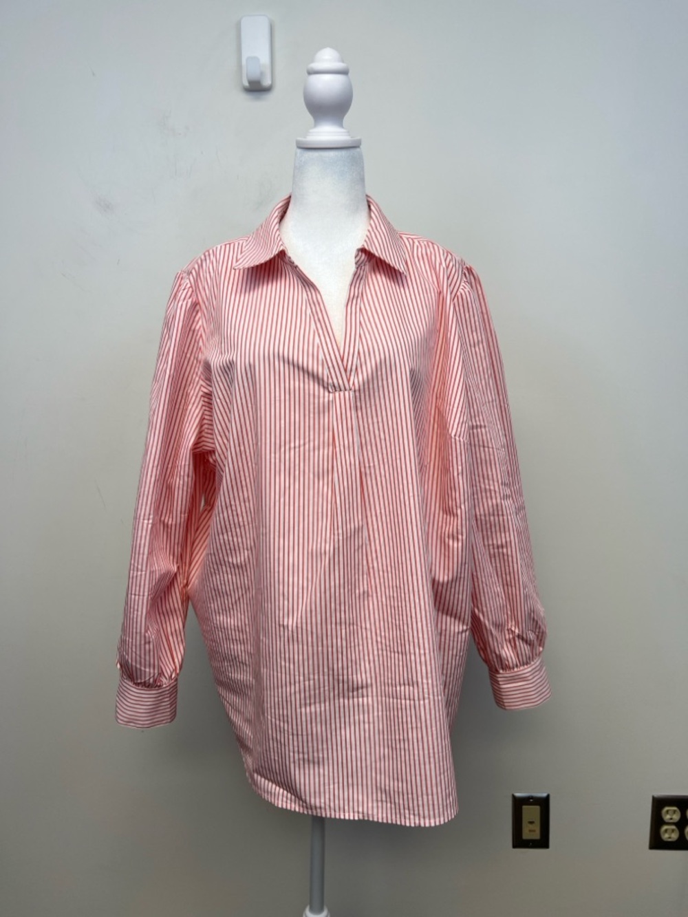 Belle by Kim Gravel Coral-and-White Vertical Striped Button Up Shirt Size 2X